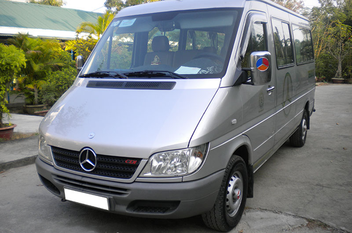 Thuê xe Mercedes Sprinter 16 chỗ tại Sài Gòn